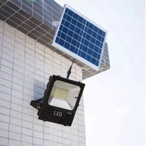 פרוז’קטור סולארי מוגן מים 100W